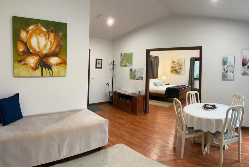 Butterfly Cottage at Magic Oak Getaway - Image 1