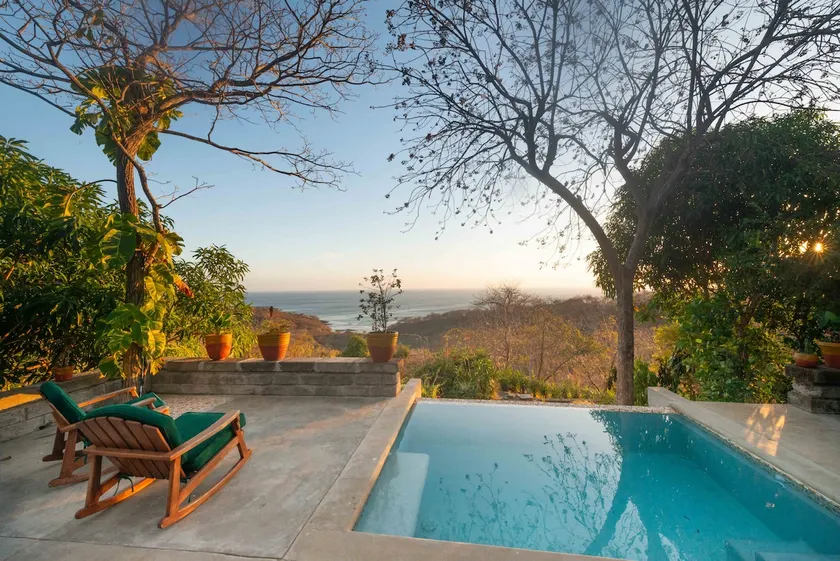 4BR Oceanview Oasis • Pool + Fast WiFi - Image 1