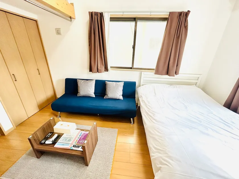 Enjoy Hotel, 3-minute walk from Yotsugi Station, convenient for Asakusa and Skytree, free WiFi, double bed. - Image 1
