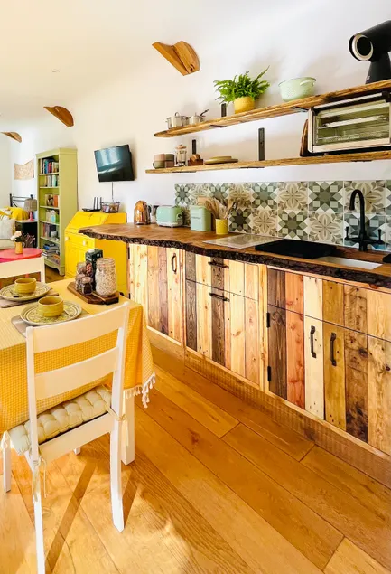 Golden Stone Country Retreat, Cotswolds - Image 1