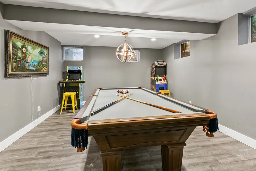 Group Getaway: fun backyard, pool table, arcade - Image 1