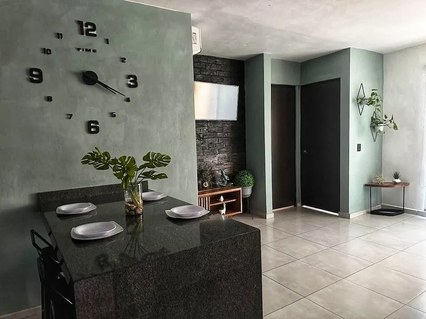 Airport Condominium - Image 1