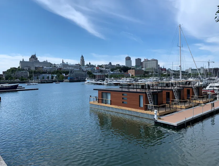 Marina Port de Québec 1 – Houseboat - Image 1
