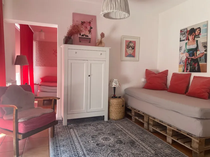 Beautiful studio for 2 people in picturesque Homburg am Main - Image 1