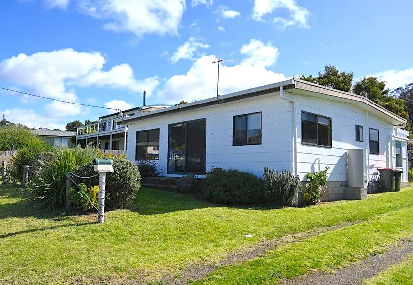 Rice Pebble Cottage in Bicheno: Best Value! - Image 1