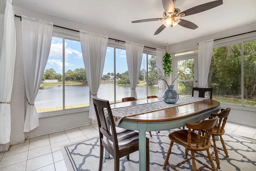 Water view - Image 1