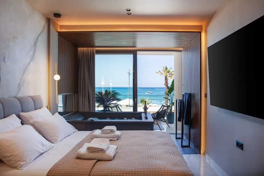 Sea View Suite with Indoor Jacuzzi - Image 1