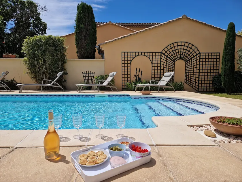 Relaxation assured > calm, space and Provençal charm - Image 1