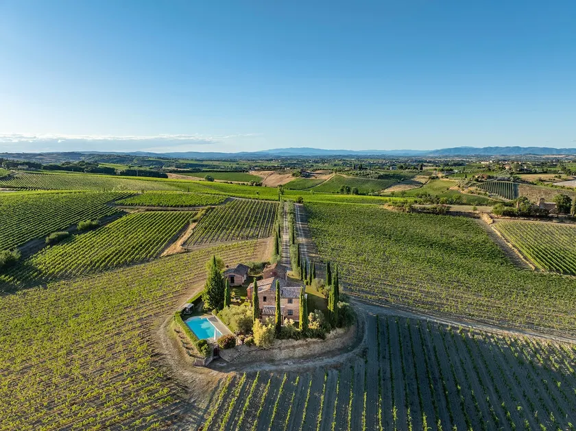 CASALE DEI WINE HOUSE 12, Emma Villas - Image 1