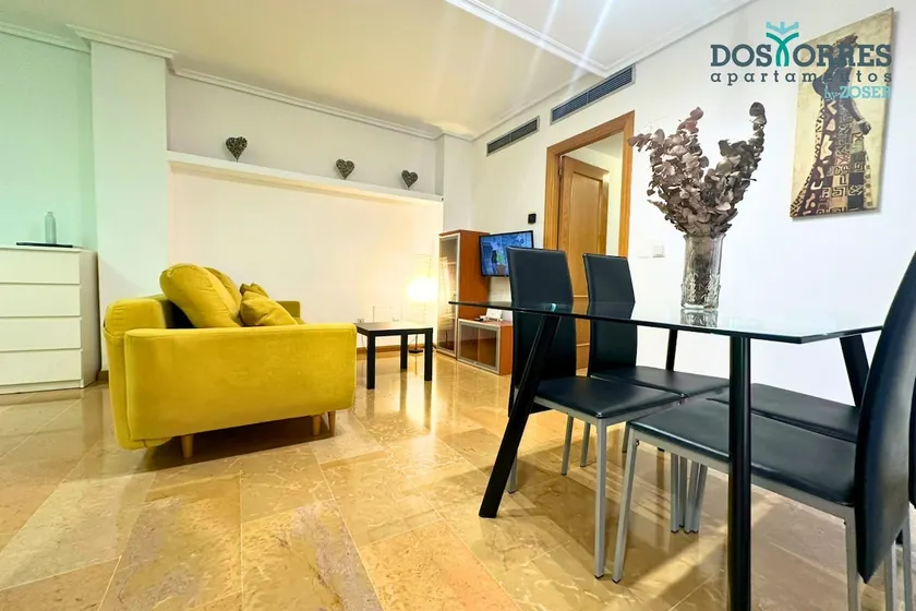 Dos Torres Gandalf - Free private parking - Image 1