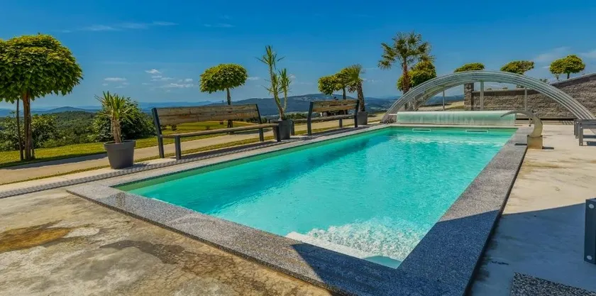 Four Stars ART-PE Villa with Jacuzzi, Water beds - Image 1