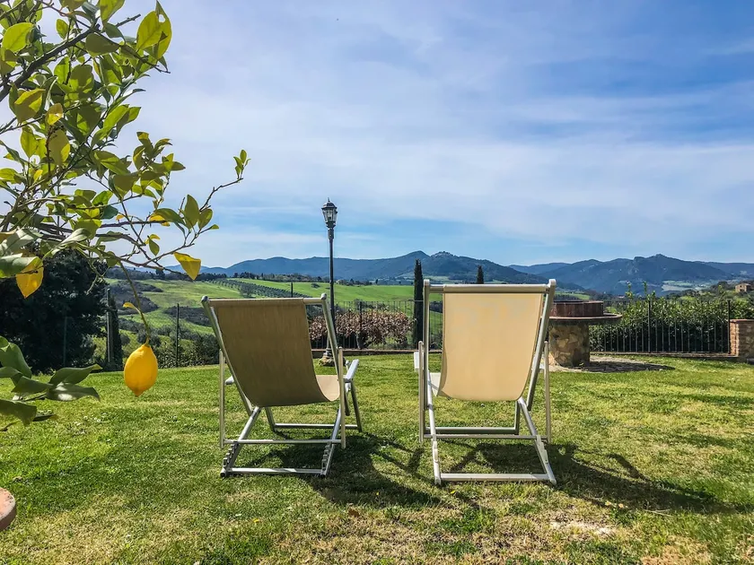 With large garden terrace and panoramic view - Image 1
