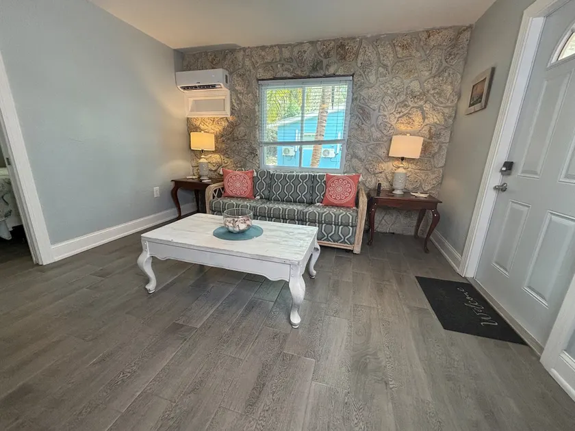 Spacious By River 1.3 Mi Bch 1 Bd1Bth Kit Starfish - Image 1
