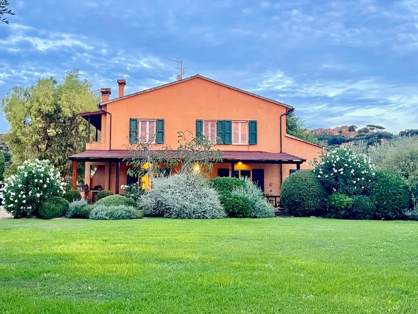 Belvedere Farmhouse: 2 Bedrooms, 2 Bathrooms, AC | Bolgheri & Sea at 10 minutes - Image 1