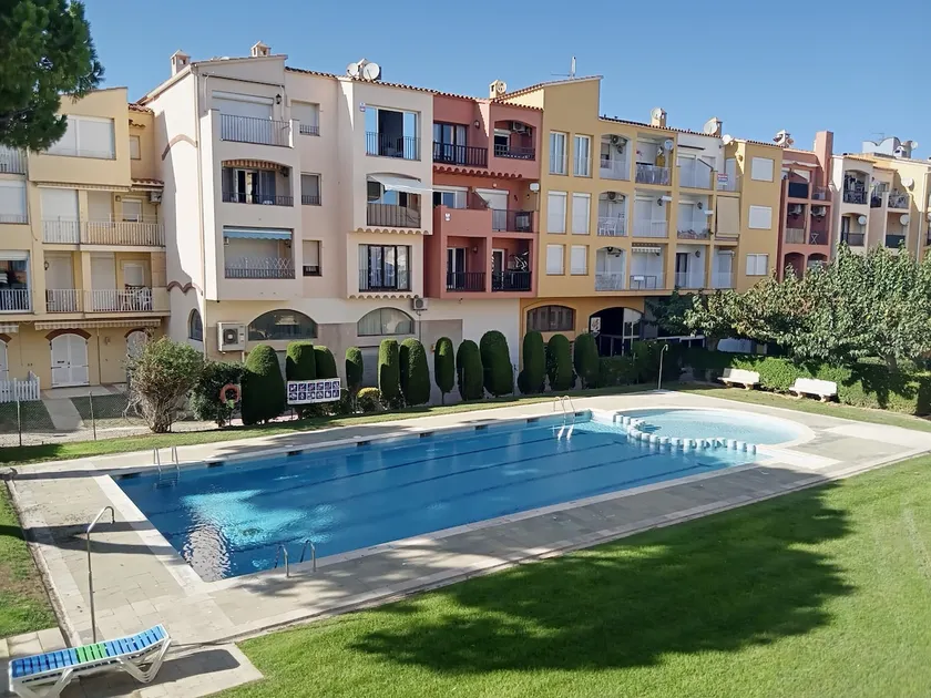 Vacation in Empuriabrava 5 minutes from the beach - Image 1