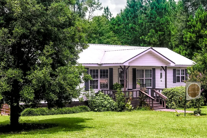 Lucy's Country Cottage - Image 1