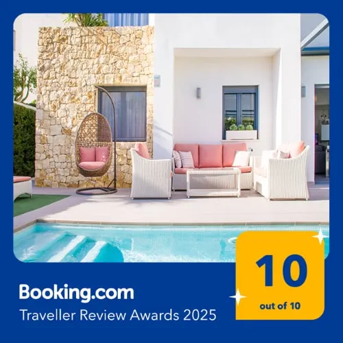 Luxury villa with large pool (11 meters) - Image 1