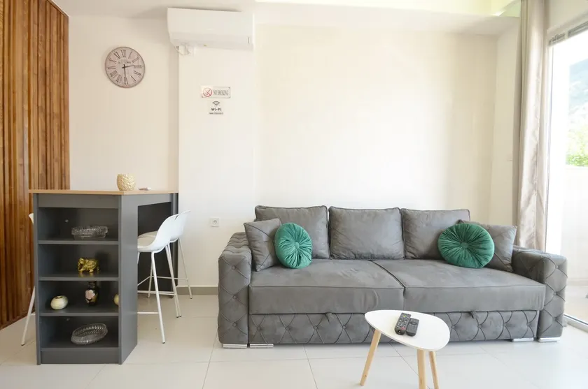 Comfortable studio in a quiet environment - Image 1
