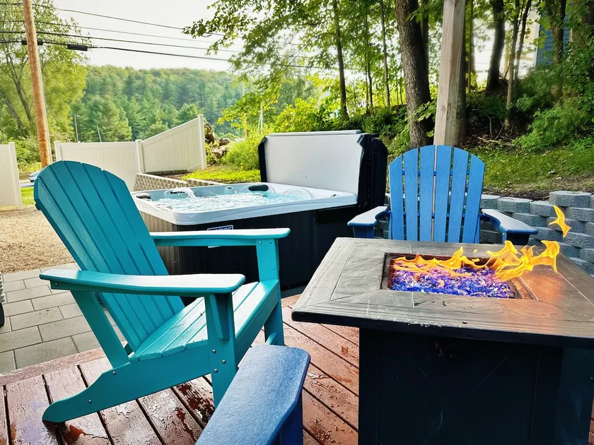 Walk To Town, Hottub, Firepit, Games, Mt Snow - Image 1