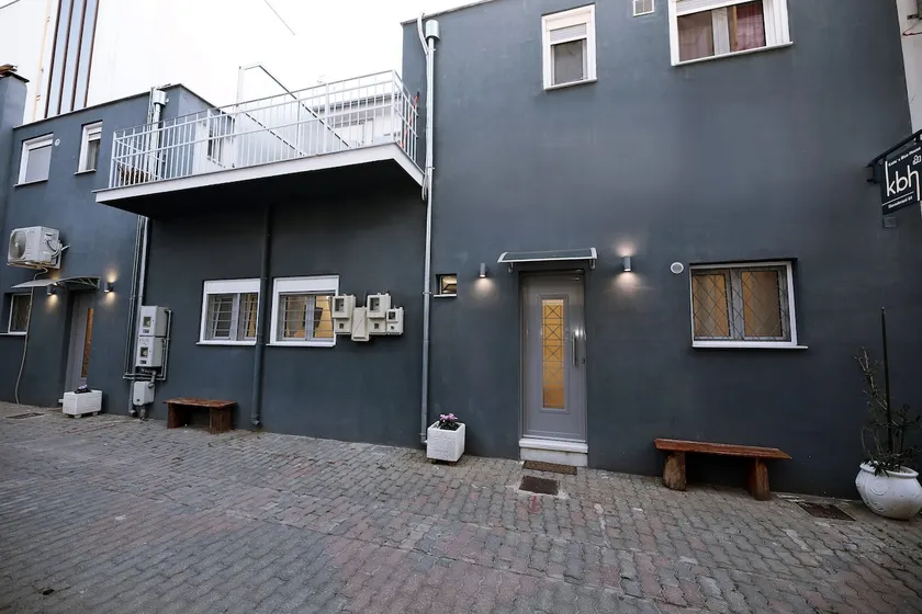Katie's Blue House (center-pedestrian) - Studio A - Image 1