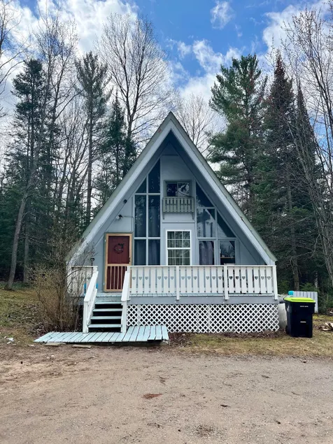 Morgan’s Cozy A-frame: near golf skiing & downtown - Image 1
