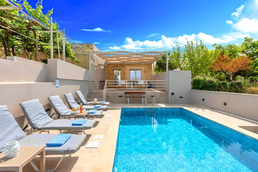 Cretan Breeze Villa Heated Pool - Image 1