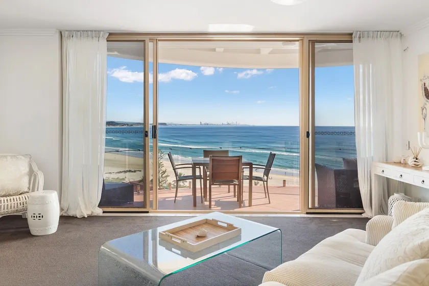Kirra Penthouse, Stunning Views, 2BR Parking, Pool - Image 1