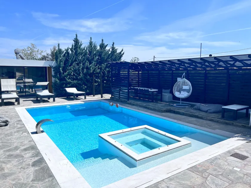 Olivujoj Villajoj - Deluxe Villa with Detached Pool House - Image 1