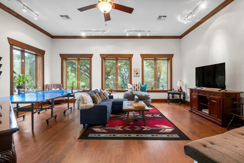 Fitzhugh Road TX Hill Country Guest House - Image 1