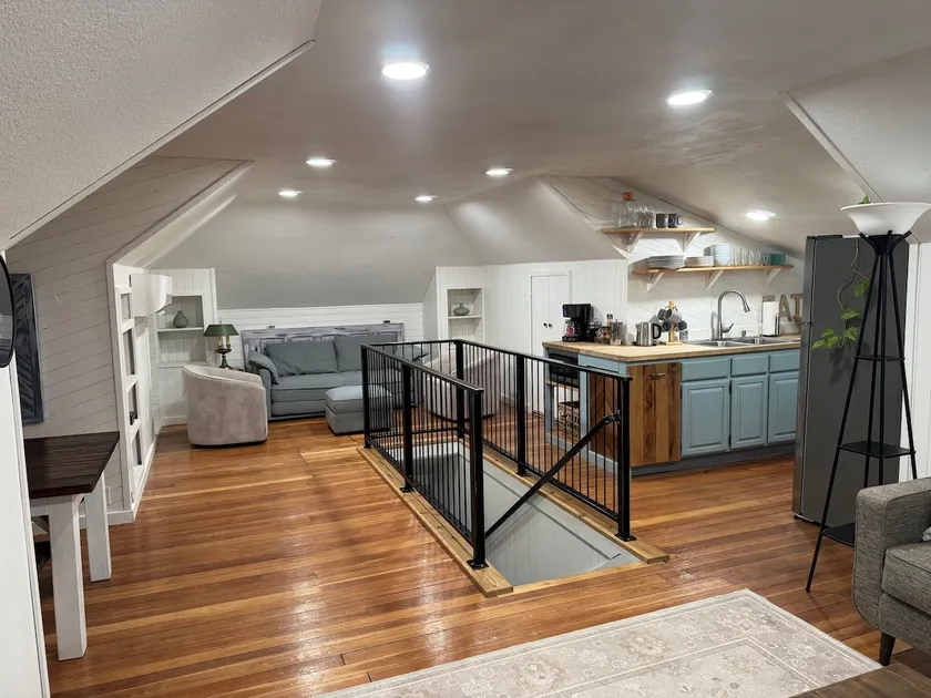 3rd Ave. Cottage - Steps from Downtown - Image 1