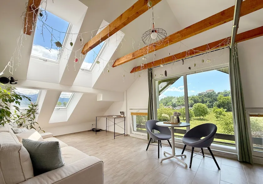 Deerwood Romantic Attic BledCastle View No Kitchen - Image 1