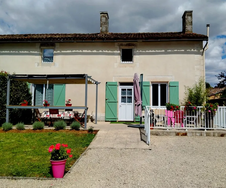 Relaxation in the heart of the Vienne (rated 4 stars) - Image 1