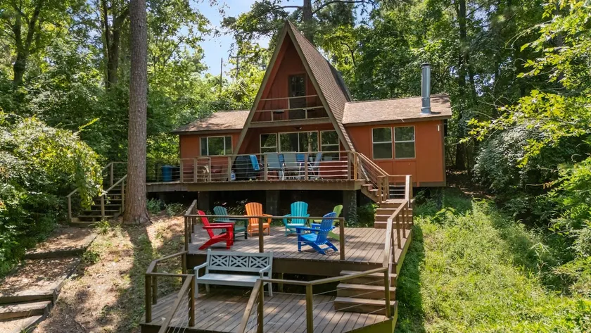 A Red House - Lakeview AFrame on Lake Livingston - Image 1