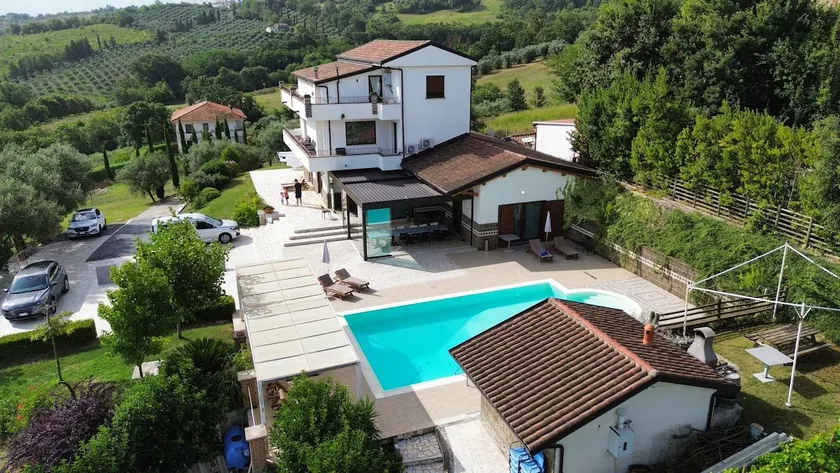 Villa Santoro ai TRE Ulivi con Piscina Privata - Image 1