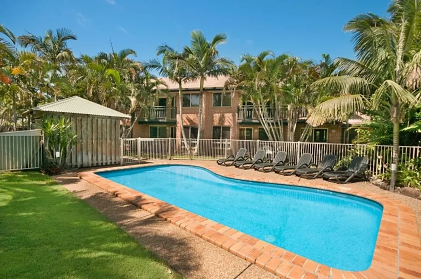 Bayside Court- Central Townhouse, Pool, 3 Bedroom - Image 1