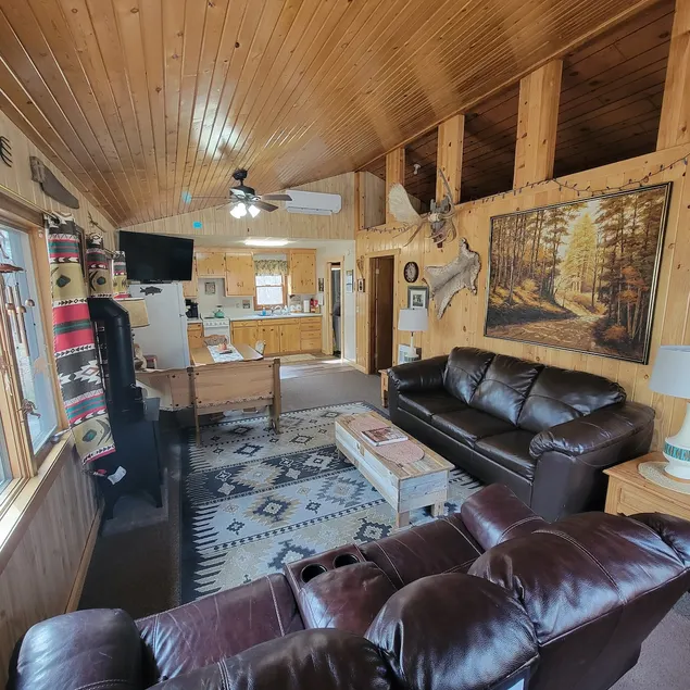 Bigfoot Bungalow of the North: Lake cabin w/woods! - Image 1