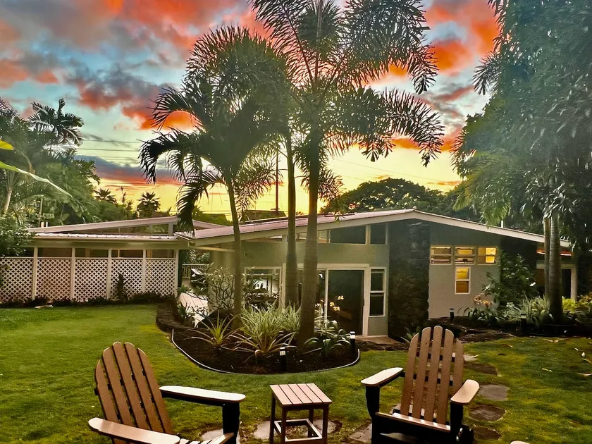 Modern Hawaiian Cottage - Ocean Across the Street - Image 1