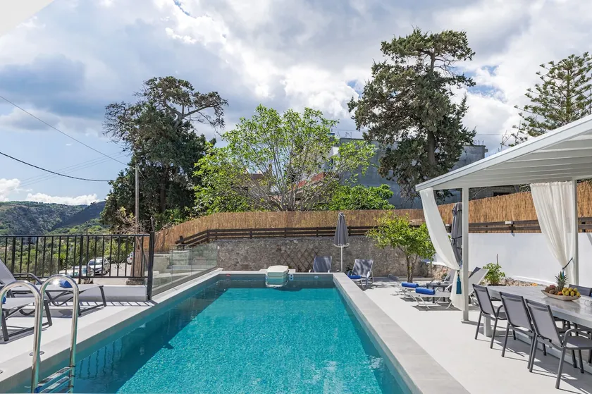 Twin's House1 - With shared Pool - Image 1