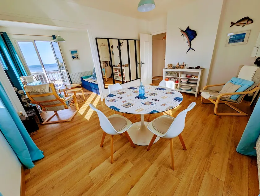 Large SEA VIEW – 52 m2 – Very comfortable - Image 1