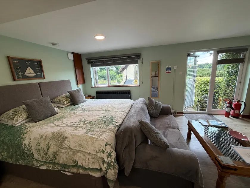 The Studio with Hot Tub in East Budleigh in beautiful countryside - Image 1
