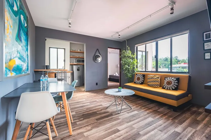 Perfect Location right next to Bosque Chapultepec - Image 1