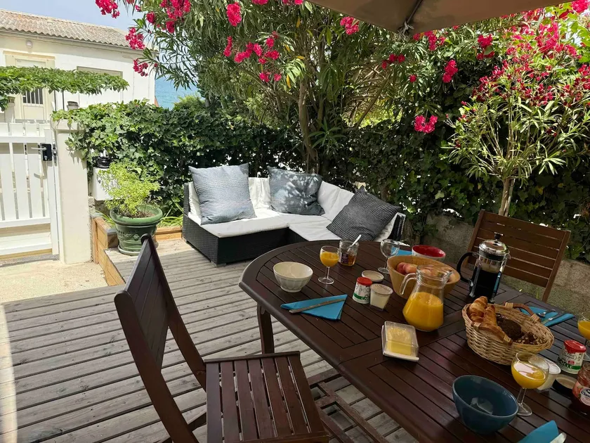 La Franqui Apt – Terrace – Greenery and Sea View - Image 1