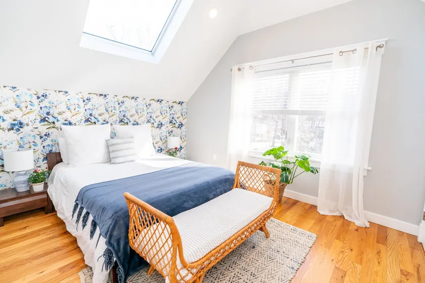 Skylight: Cozy 2 BR, Close to Yale & Downtown NHV - Image 1