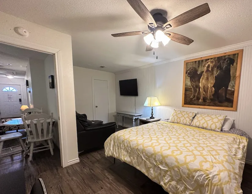 BARNDO CONDO - Image 1