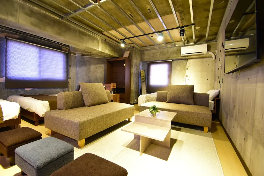 Exclusive to one group per day / Up to 8 guests - Image 1