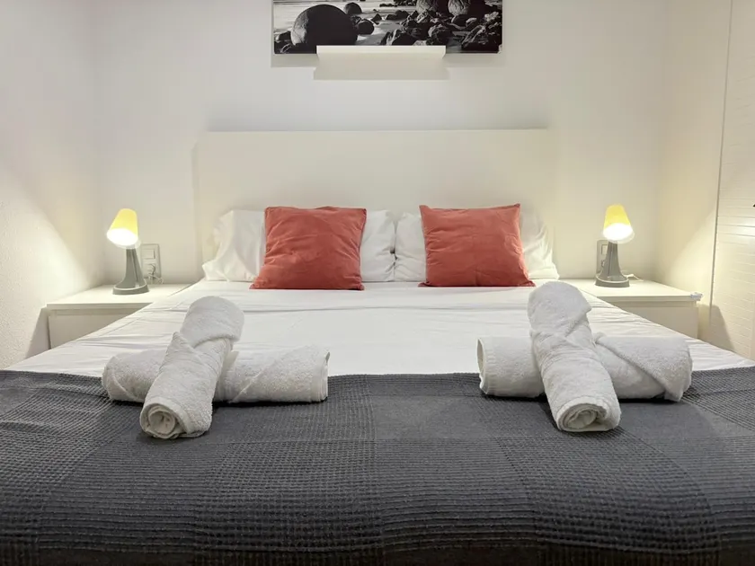 Ahllenrock 2BR A/C | 4-6 | Parking+Tram+ Airport - Image 1