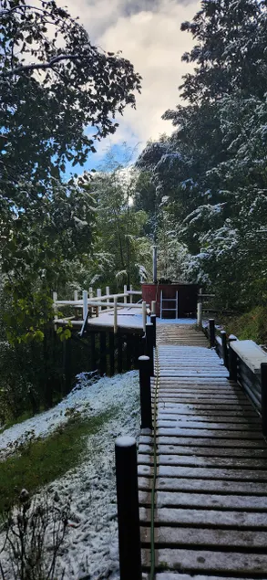 Spacious chalet with a tub and panoramic views. - Image 1