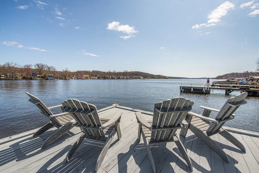 Dog Friendly Lake House: Dock, Game Room, Kayaks - Image 1
