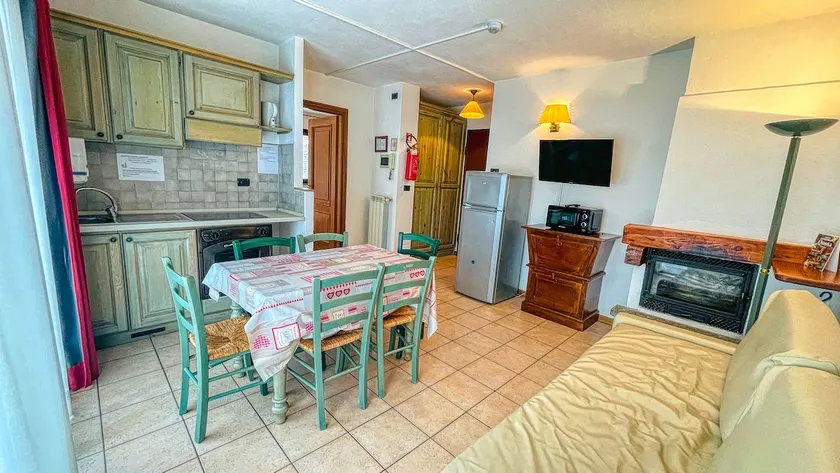 Villa Frejus - TWO-BEDROOM APARTMENT sleeps 6 - Image 1