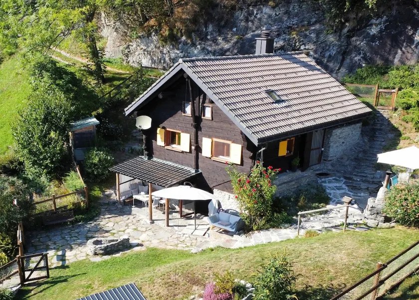 Typical Leventina CHALET in a corner of paradise - Image 1